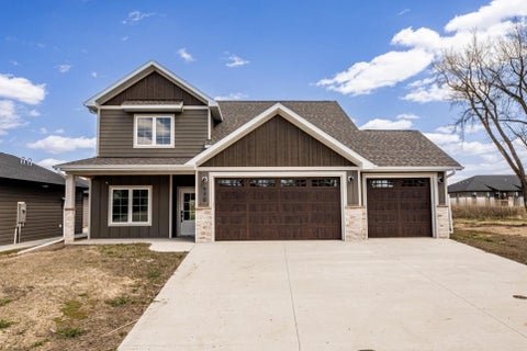 Homes For Sale - 520 Leonard Street<br/> Clay County, Hawley, MN 56549