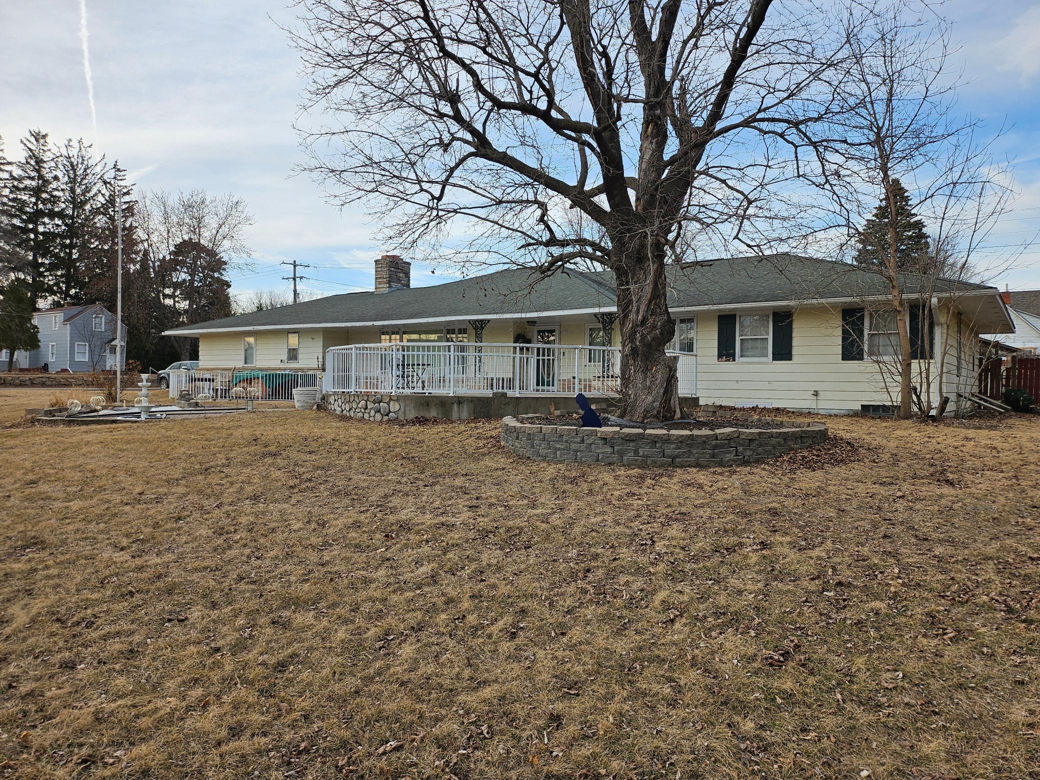 436 6th Avenue, Cambridge, Minnesota image 2