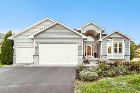 Homes For Sale - 916 140th Lane<br/> Andover, MN 55304
