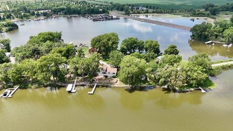 Homes For Sale - 6 Edgewater Road<br/> Slayton, MN 56172