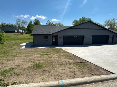 Homes For Sale - 304 Birch Street<br/> Sauk Centre, MN 56378
