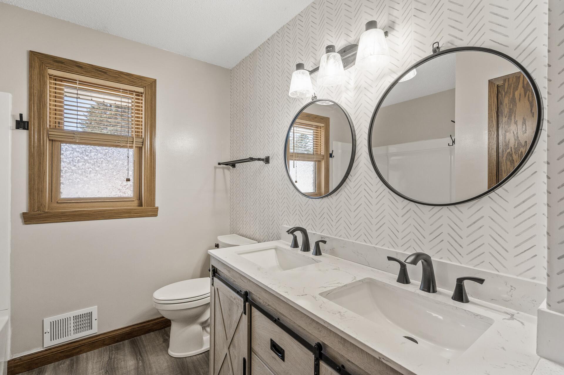 2408 72nd Court, Inver Grove Heights, Minnesota image 8
