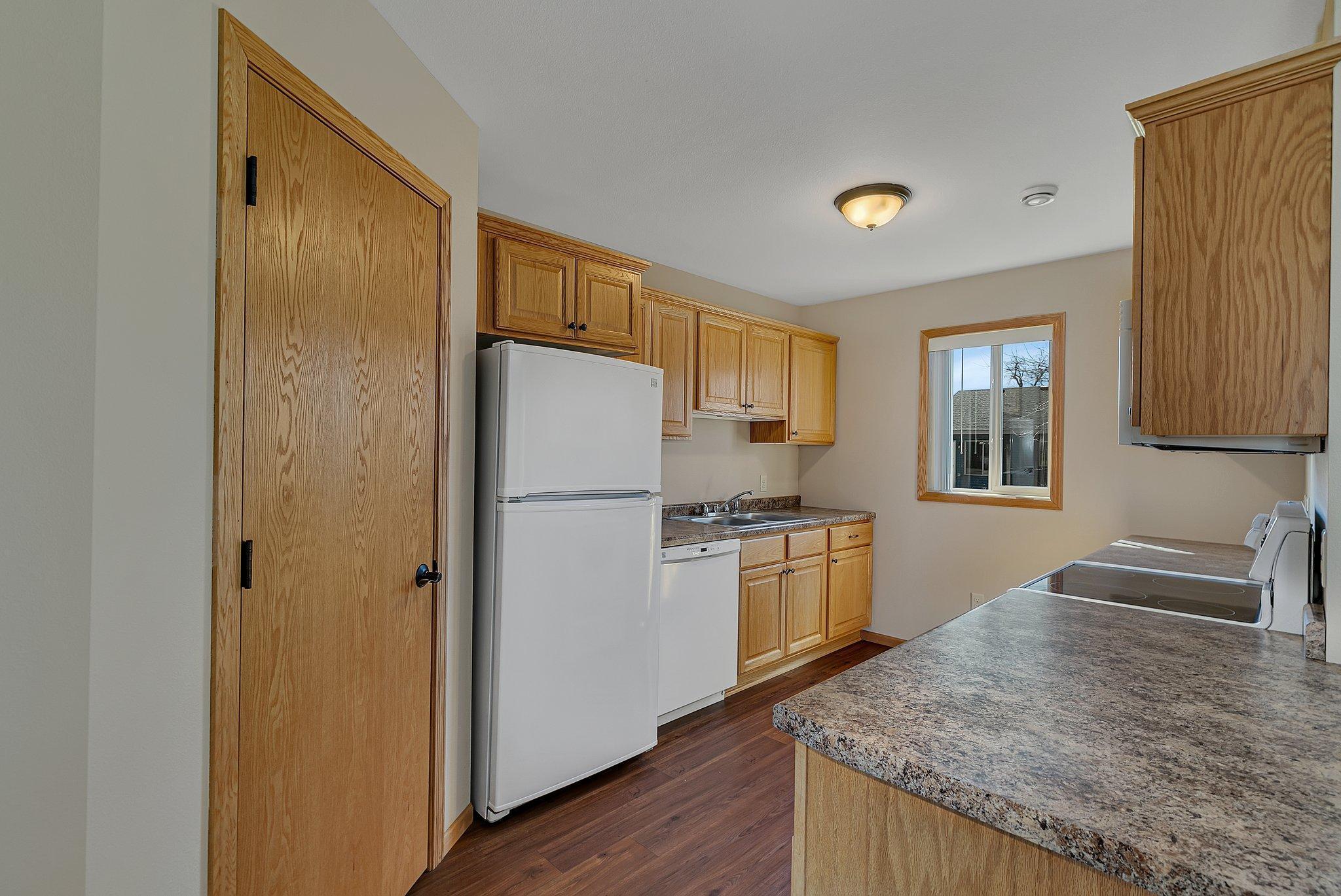 609 Cottonwood Avenue, Litchfield, Minnesota image 9