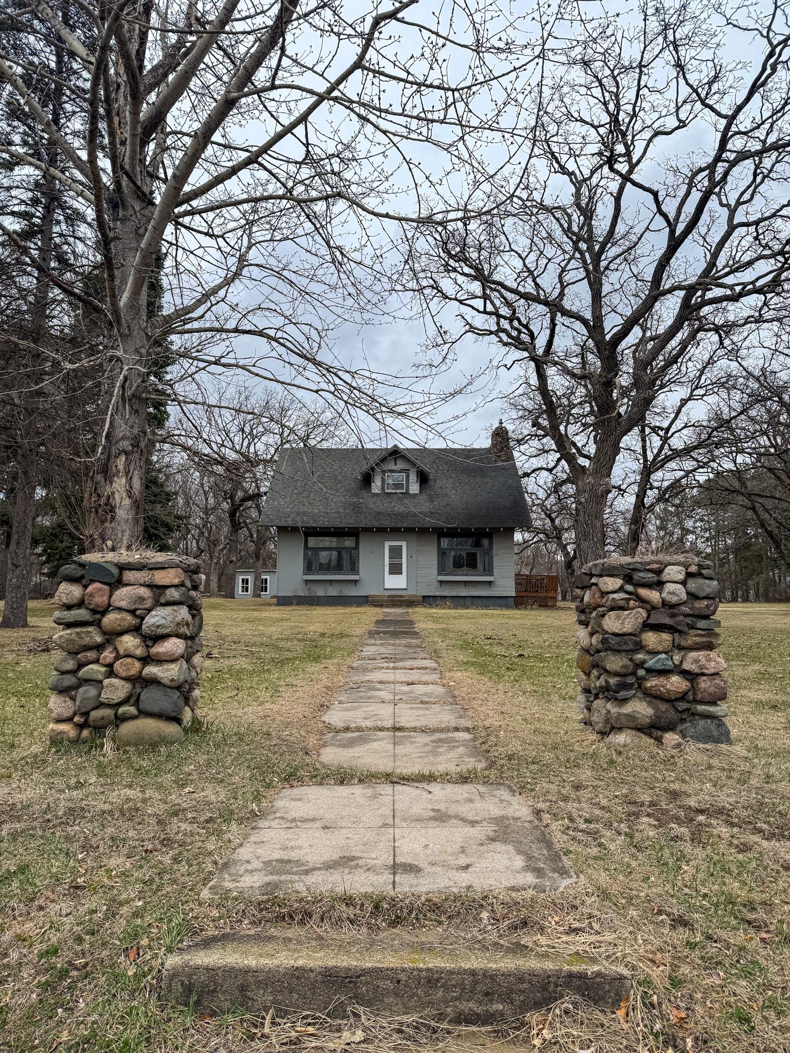 4 N Hickory Street, Royalton, Minnesota image 1