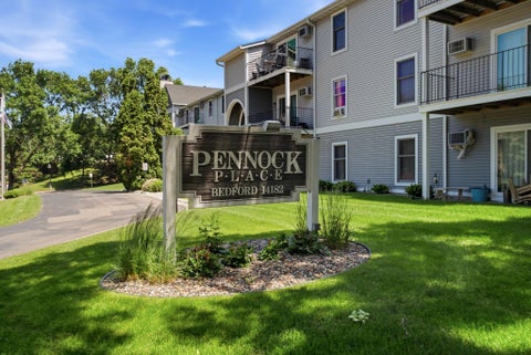 Condo For Sale - 14182 Pennock Avenue<br/> Saint Paul, MN 55124