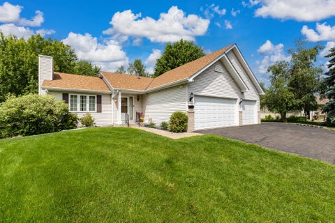 Homes For Sale - 15060 Greene Avenue<br/> Hugo, MN 55038