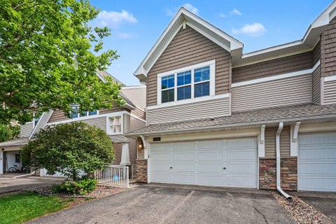 Townhouse For Sale - 15493 June Grass Lane<br/> Eden Prairie, MN 55347