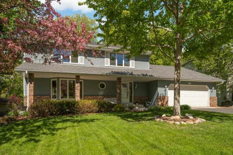 Homes For Sale - 15112 Chestnut Circle<br/> Burnsville, MN 55306