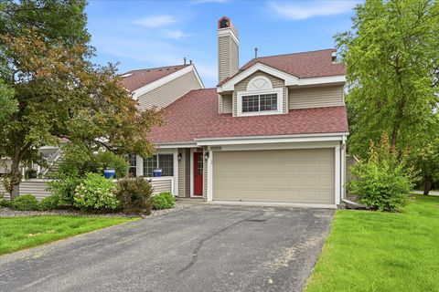 Townhouse For Sale - 2065 Shenandoah Court<br/> Minneapolis, MN 55447