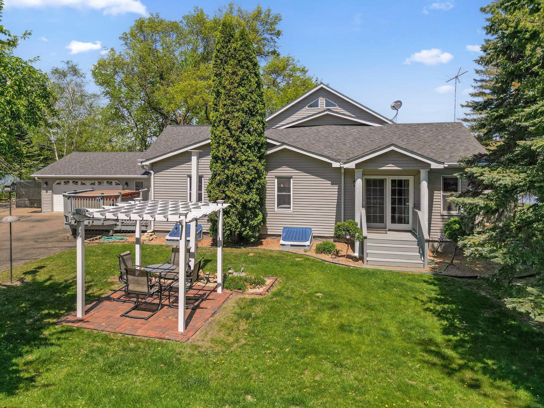 1823 313th Avenue, Cambridge, Minnesota image 5