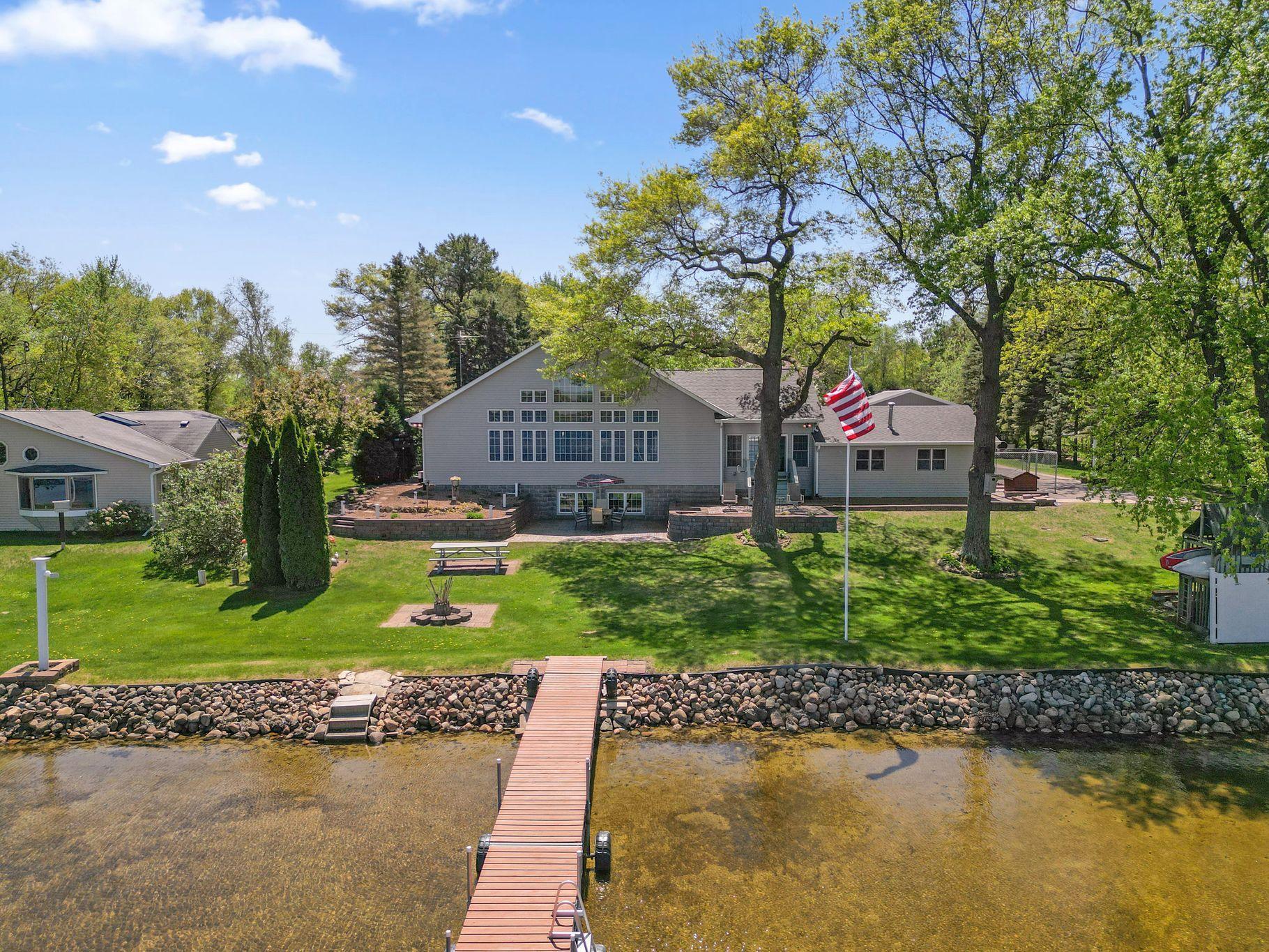 1823 313th Avenue, Cambridge, Minnesota image 3