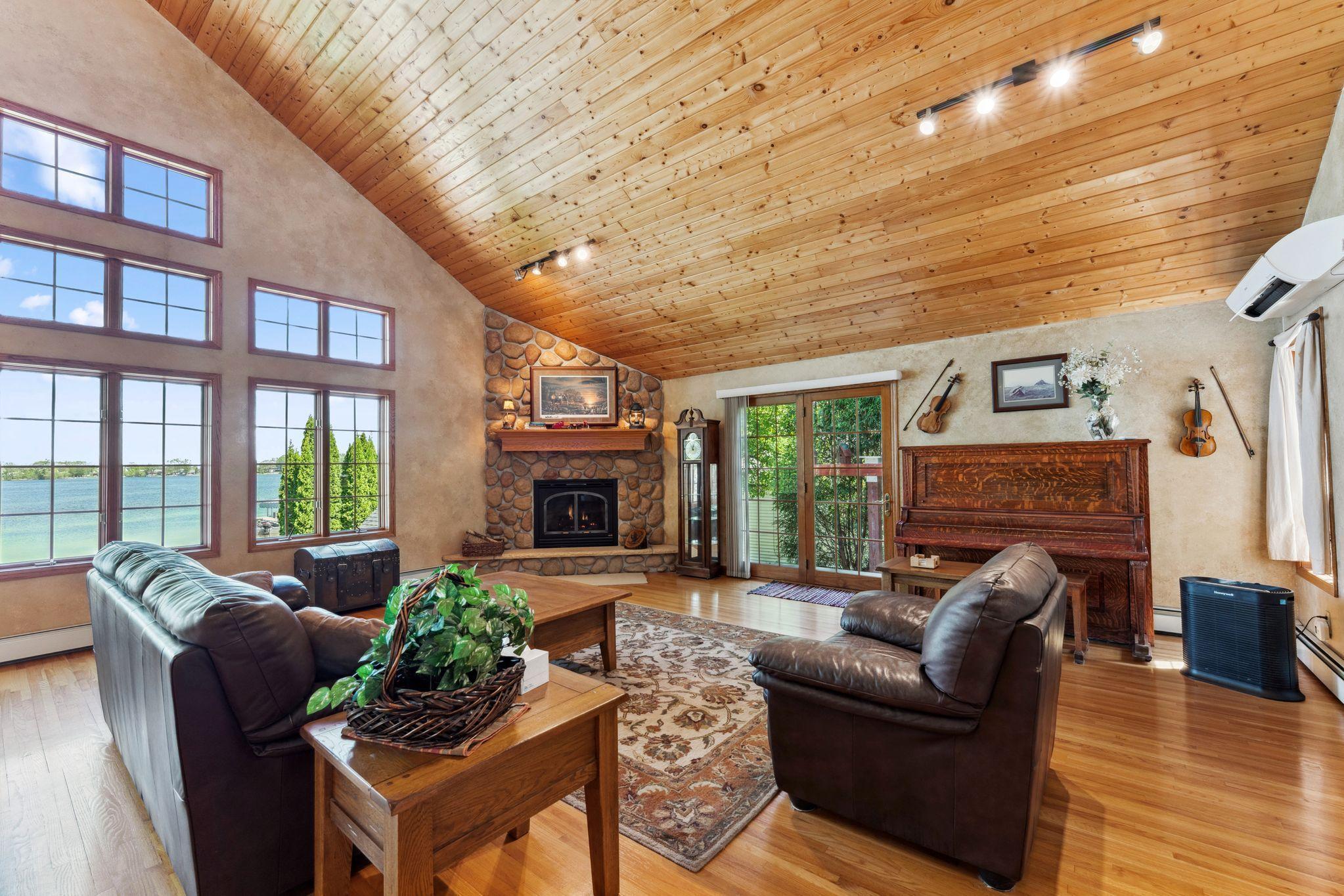 1823 313th Avenue, Cambridge, Minnesota image 21