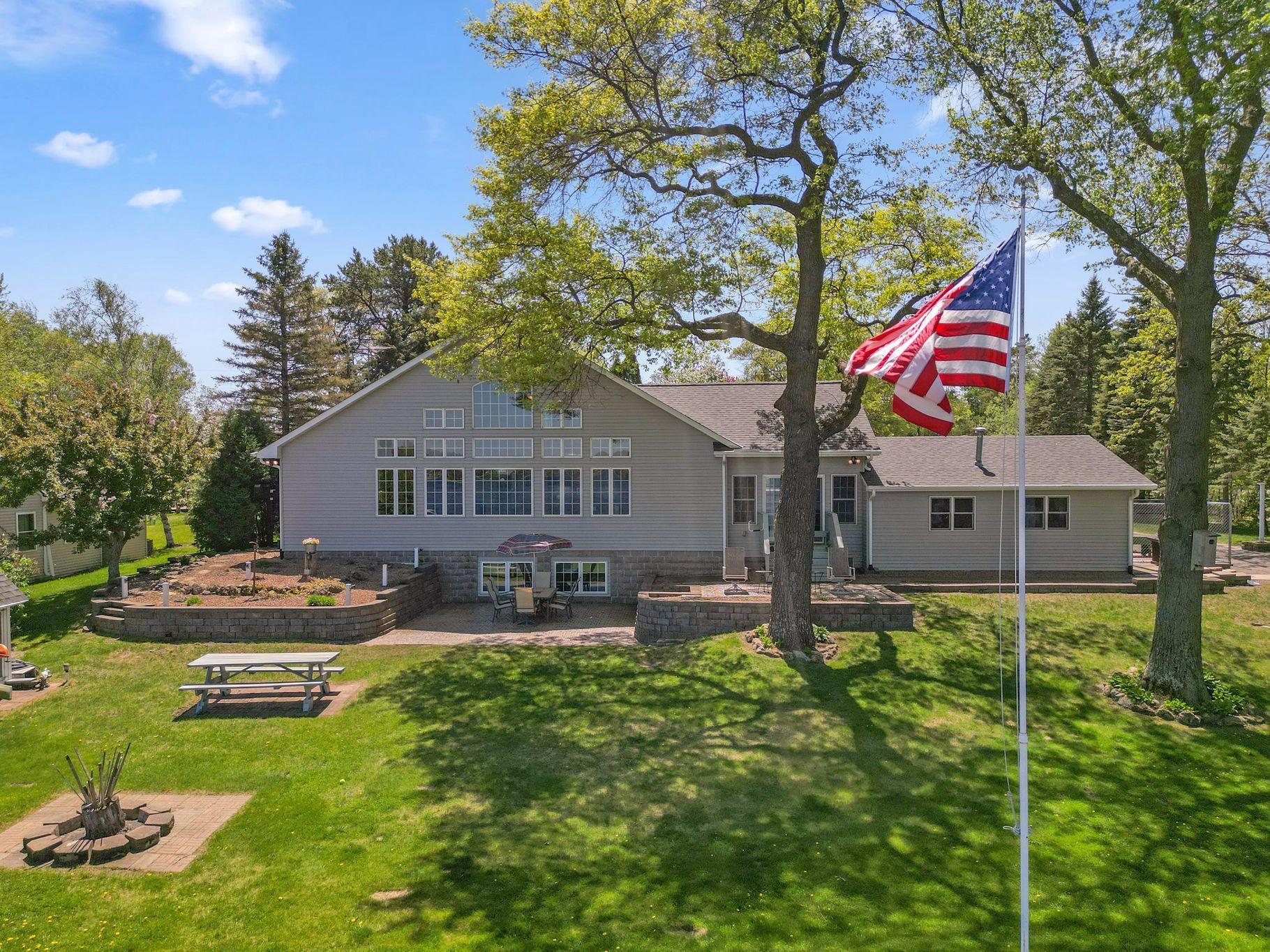1823 313th Avenue, Cambridge, Minnesota image 2