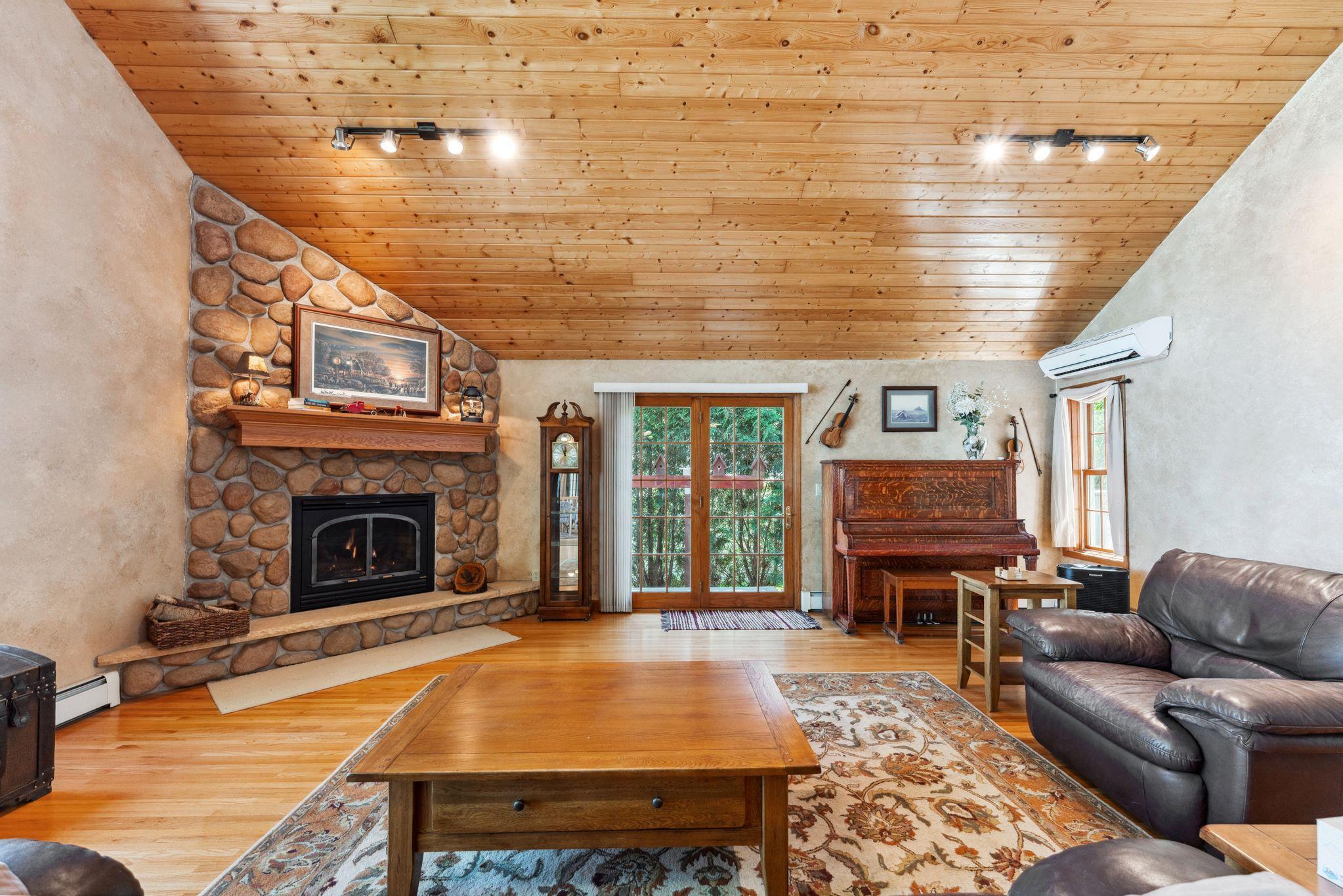 1823 313th Avenue, Cambridge, Minnesota image 23