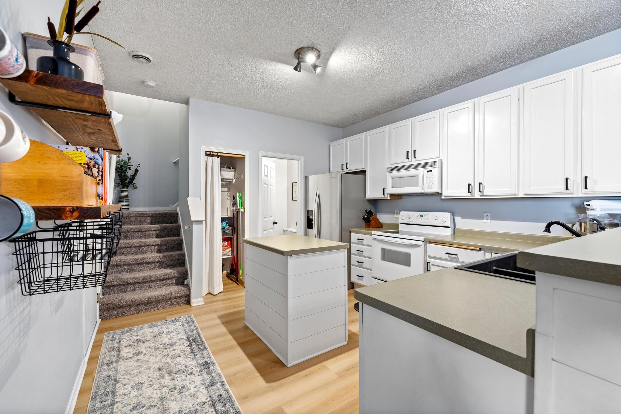 1874 Pintail Avenue, Shakopee, Minnesota image 9
