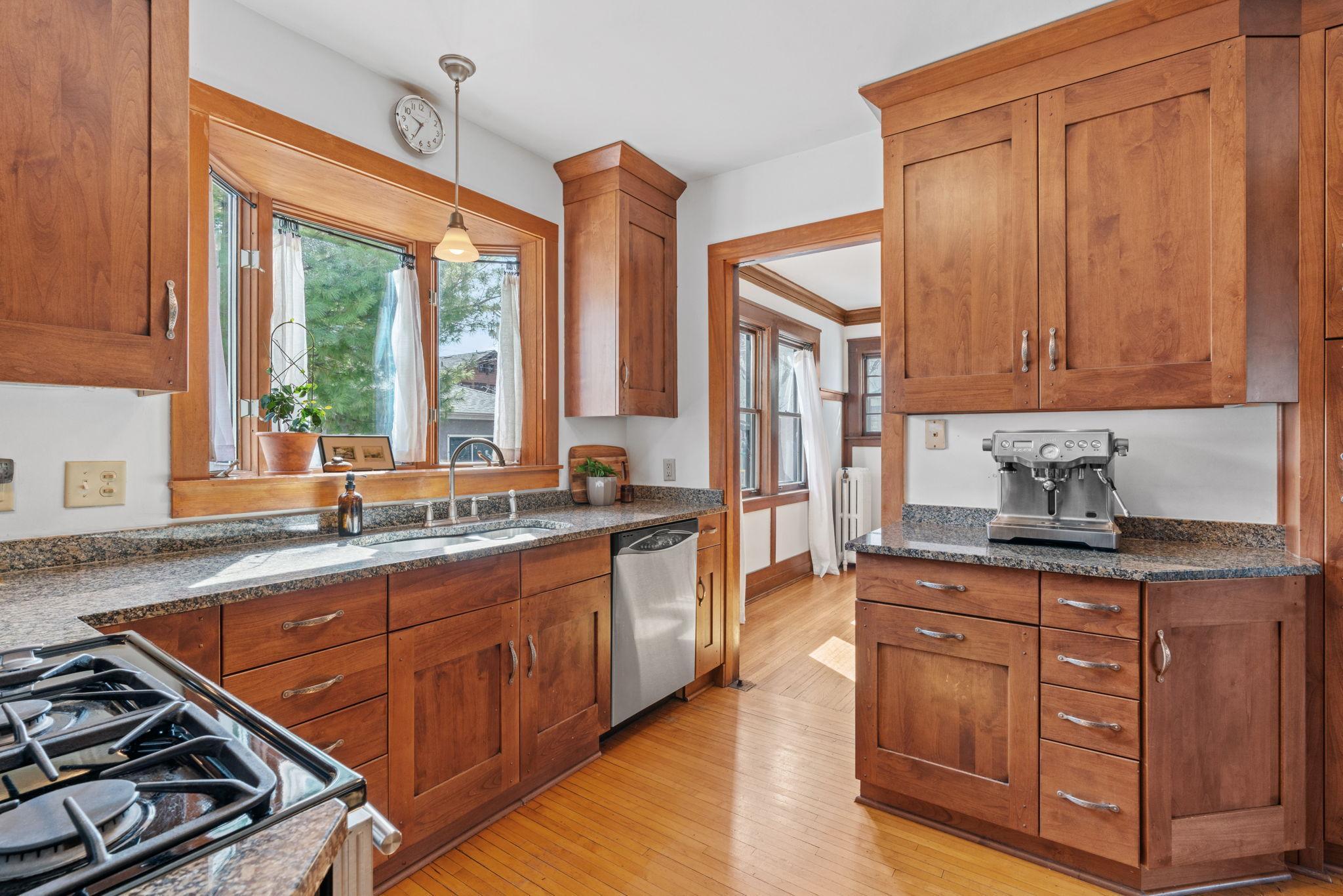 4921 Dupont Avenue, Minneapolis, Minnesota image 16