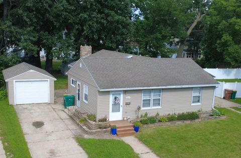 Homes For Sale - 607 Edgewood Avenue<br/> Albert Lea, MN 56007