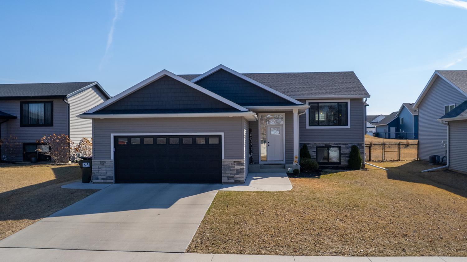 304 Sunnydale Lane, Rochester, Minnesota image 1