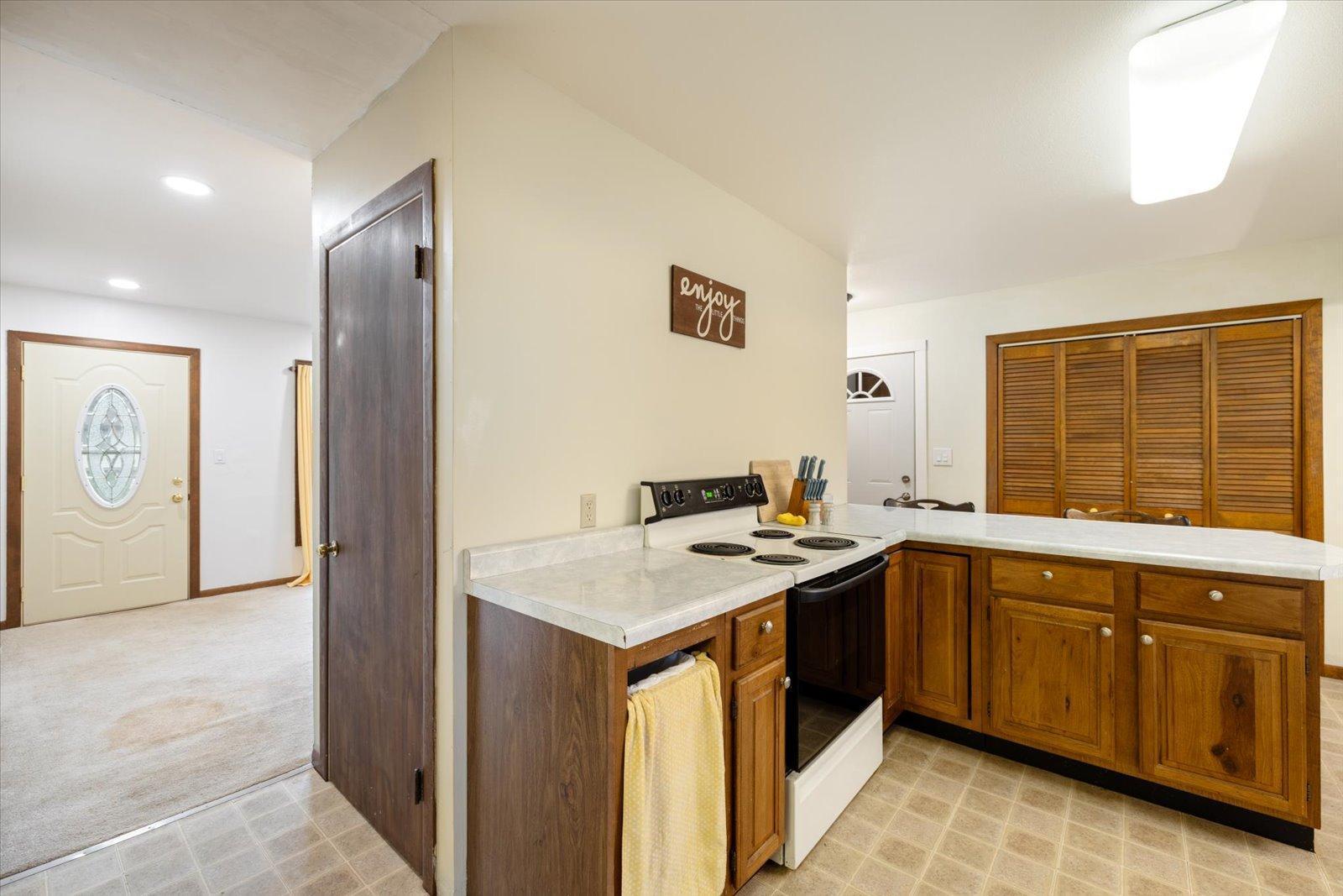 207 Dorchester Drive, Hoyt Lakes, Minnesota image 9