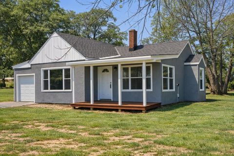 Homes For Sale - 118 4th Street<br/> Todd County, Staples, MN 56479