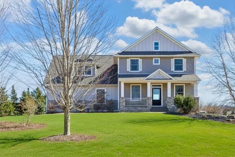 Homes For Sale - 300 Lindsay Road<br/> Hudson, WI 54016