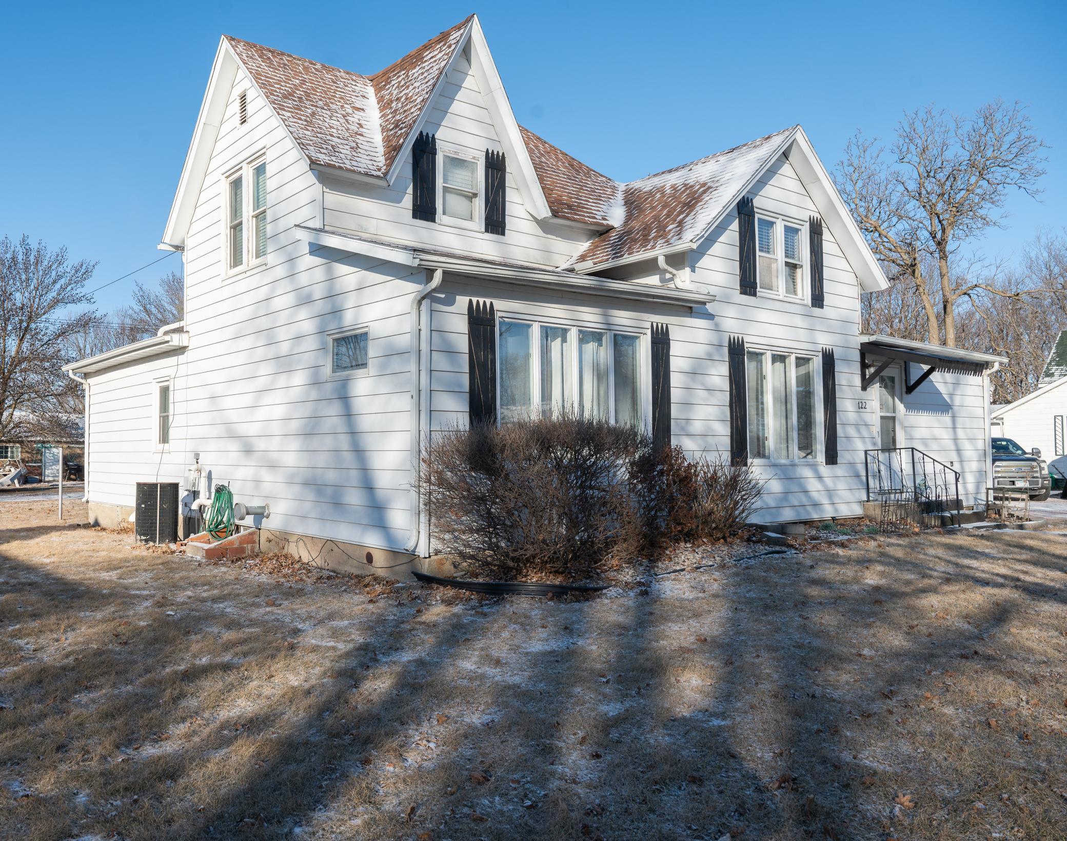 122 S Manyaska Street, Sherburn, Minnesota image 2
