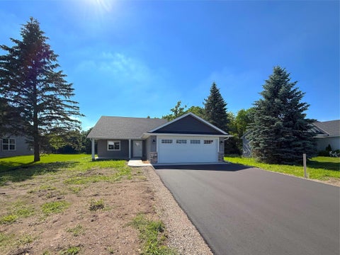 Homes For Sale - 810 Morrison Avenue<br/> Annandale, MN 55302