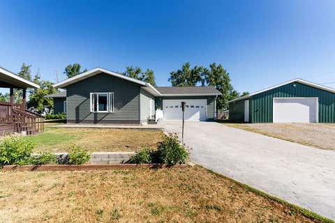 Homes For Sale - 410 4th Avenue<br/> Oriska, ND 58063