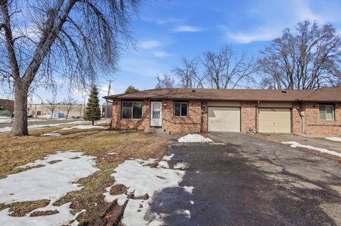 Townhouse For Sale - 8675 209th Street<br/> Dakota County, Lakeville, MN 55044