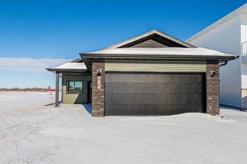 Homes For Sale - 6767 66th Avenue<br/> Cass County, Horace, ND 58047