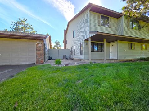 Homes For Sale - 4710 Lenore Lane<br/> Dakota County, Saint Paul, MN 55122