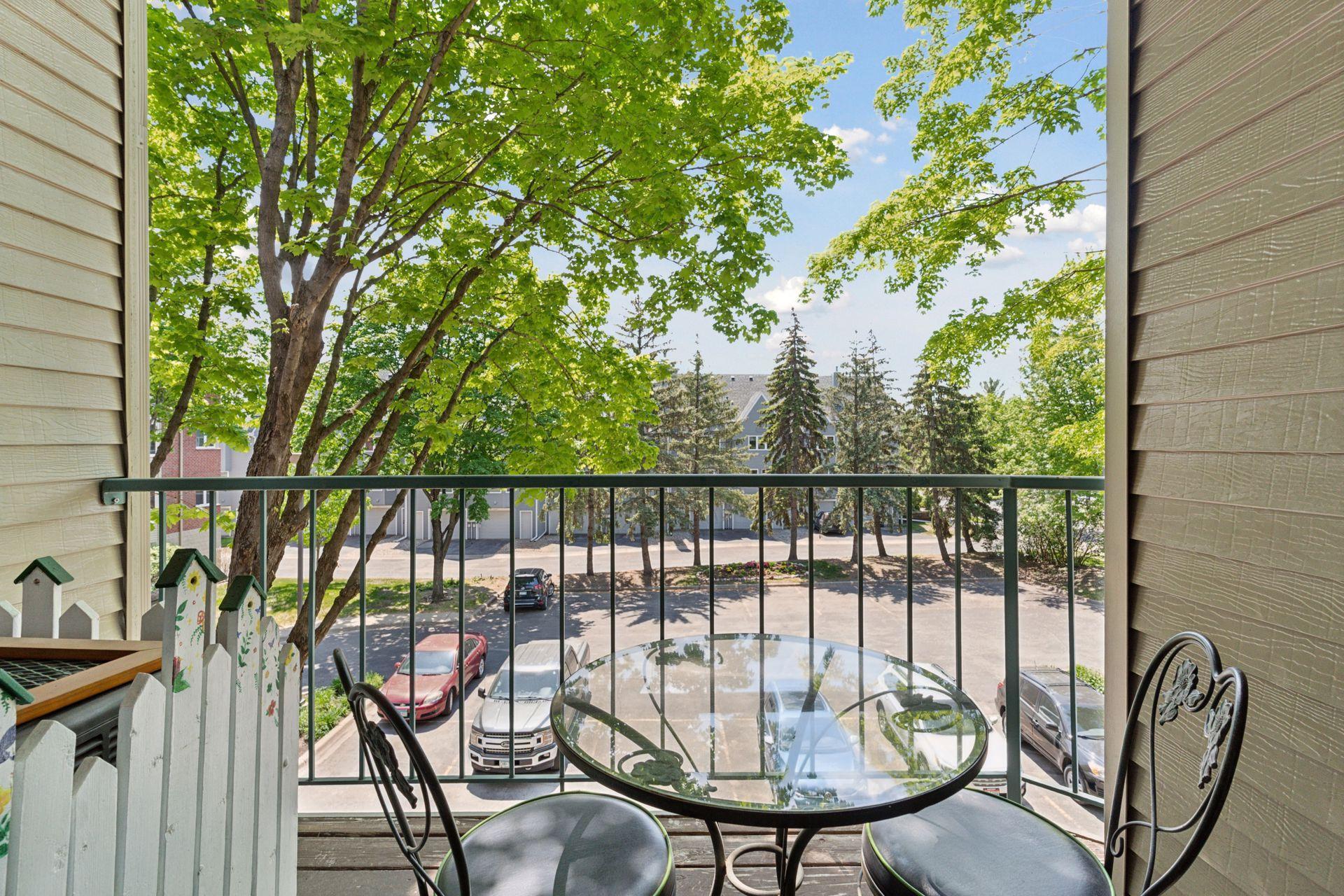 32 11th Avenue #204, Hopkins, Minnesota image 1