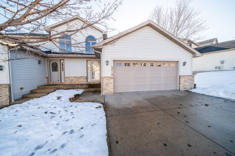 Townhouse For Sale - 2516 Superior Ln Nw Ln<br/> Rochester, MN 55901