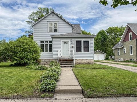 Homes For Sale - 409 9th Street<br/> Willmar, MN 56201