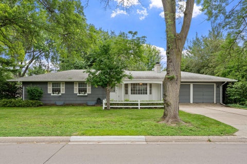 Homes For Sale - 1937 Autumn Street<br/> Saint Paul, MN 55113