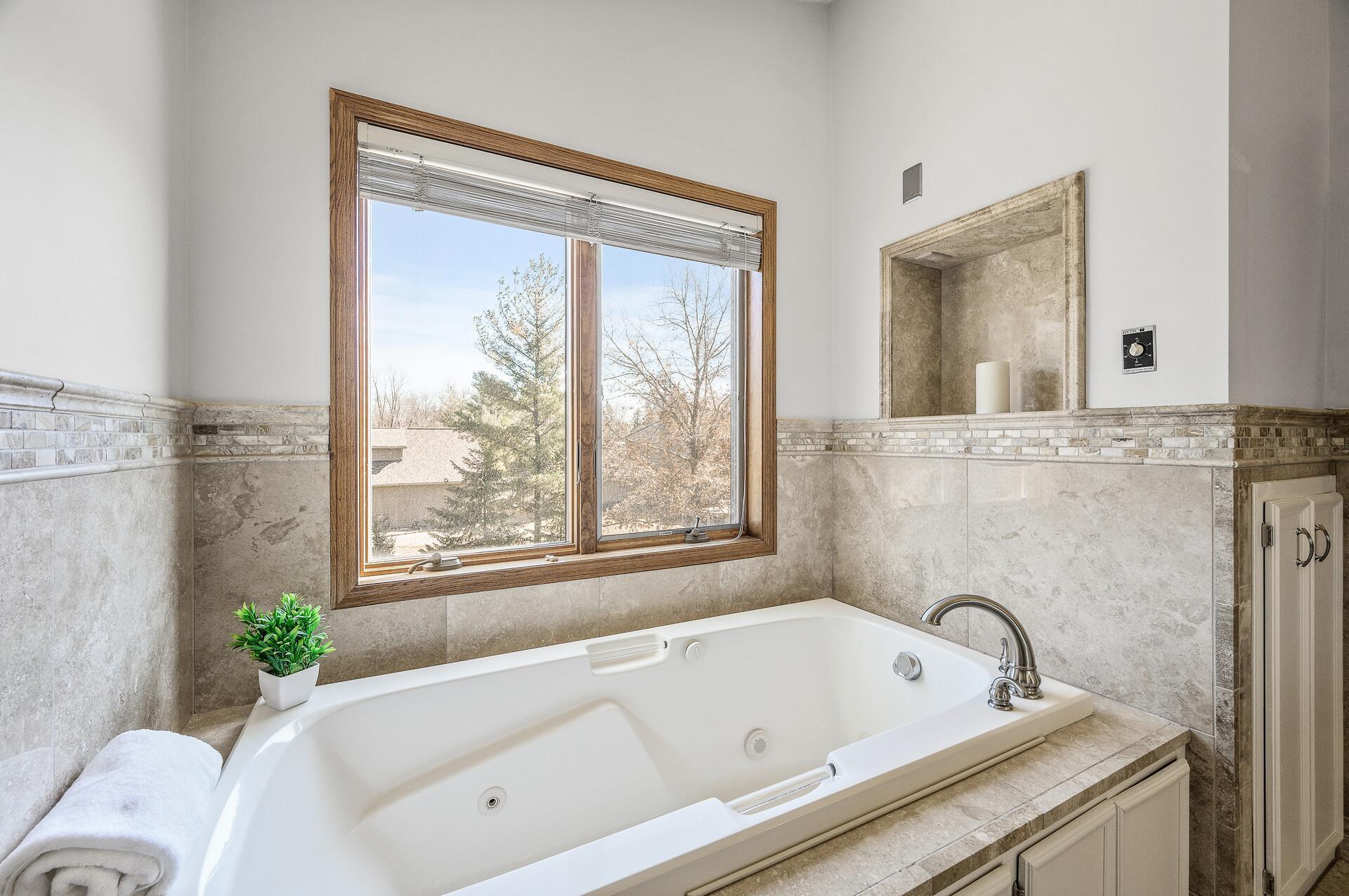3782 Wescott Hills Drive, Eagan, Minnesota image 23