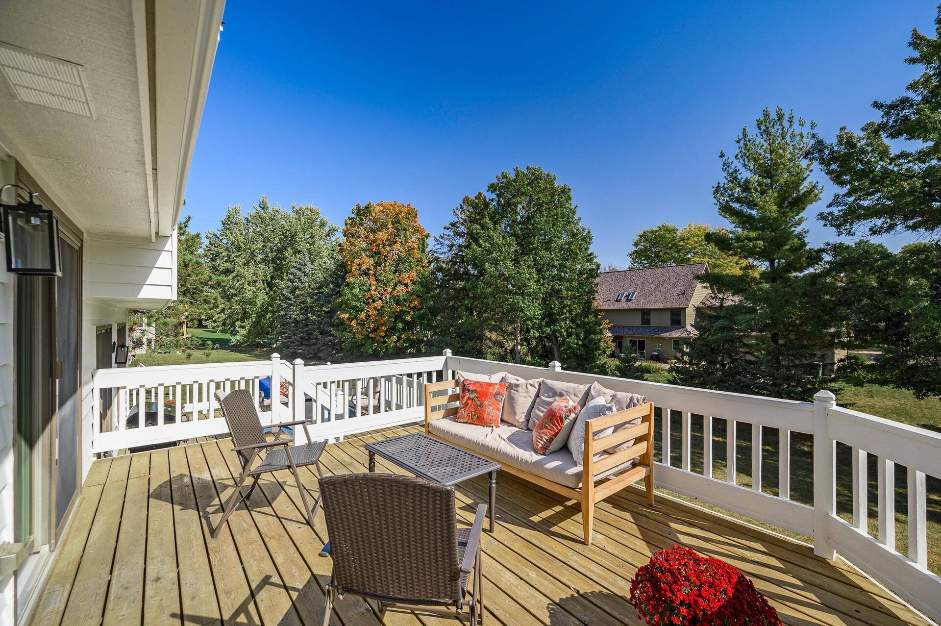 3782 Wescott Hills Drive, Eagan, Minnesota image 4