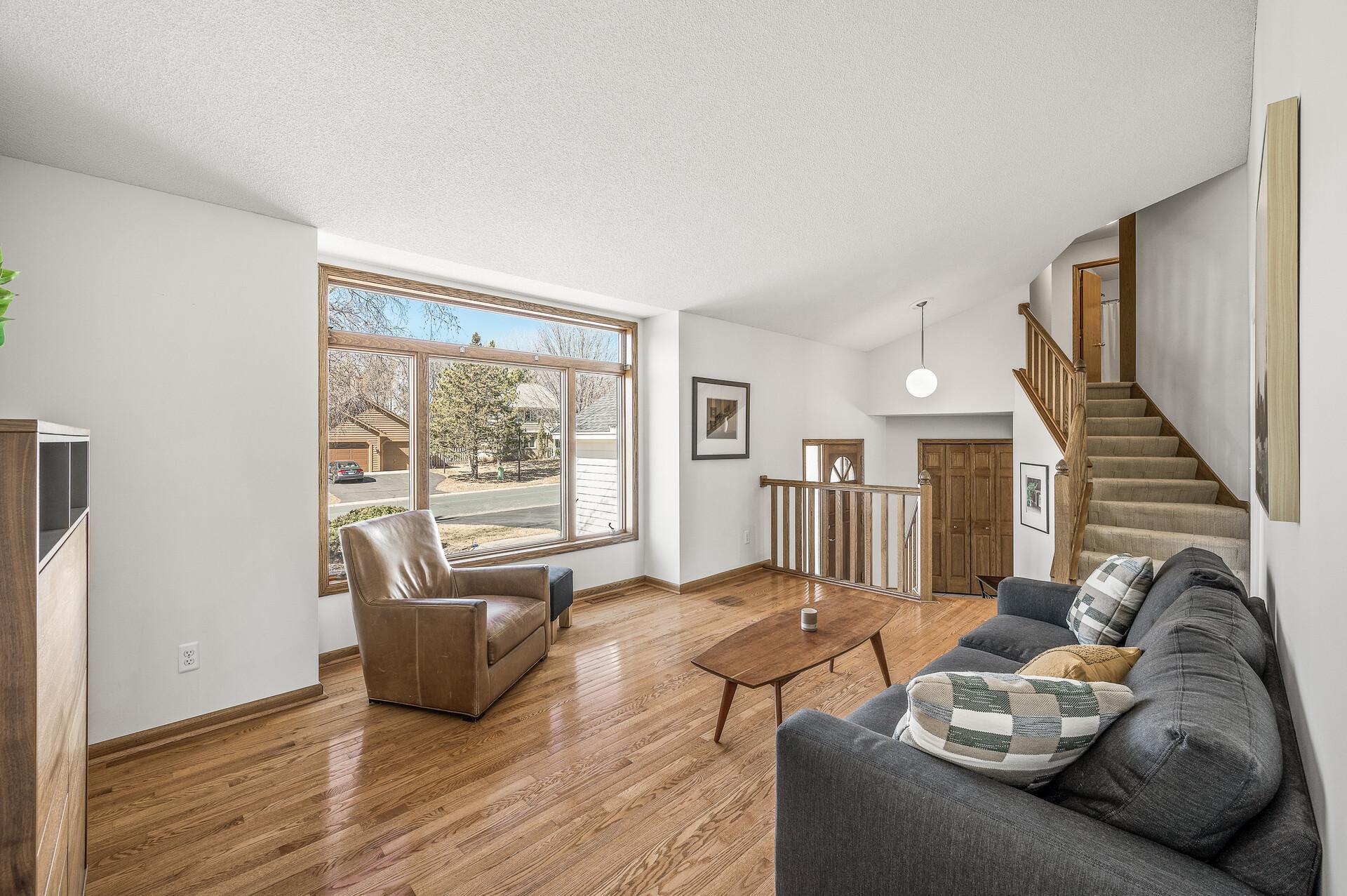 3782 Wescott Hills Drive, Eagan, Minnesota image 8