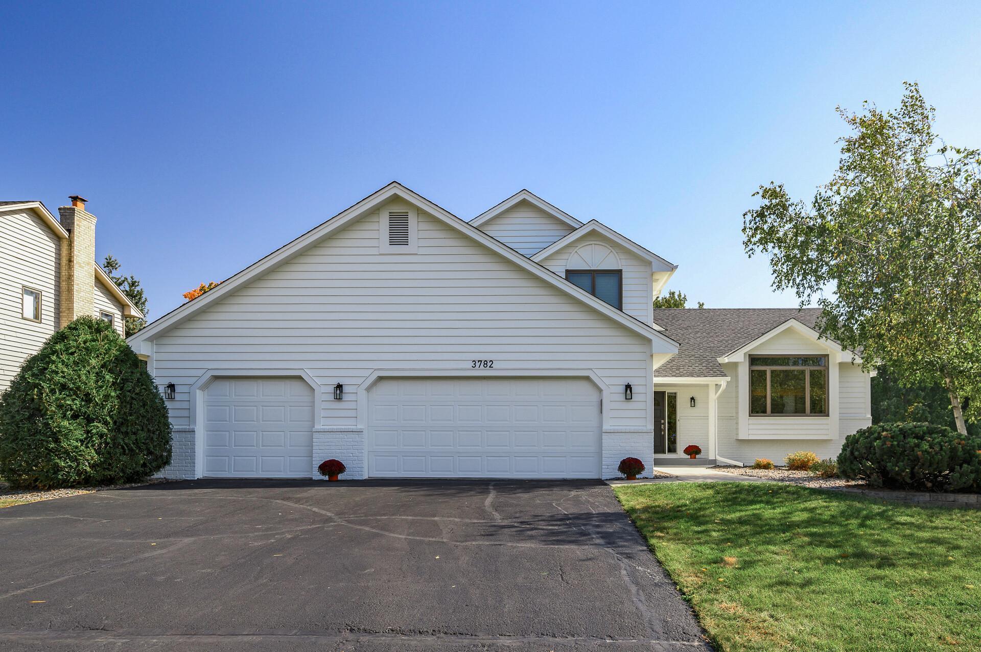 3782 Wescott Hills Drive, Eagan, Minnesota image 1
