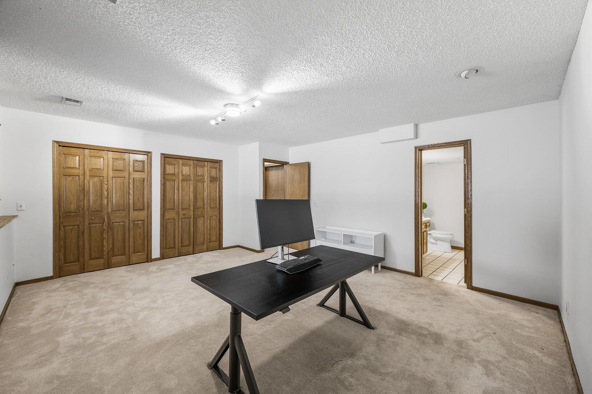 3782 Wescott Hills Drive, Eagan, Minnesota image 31