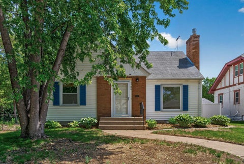 Homes For Sale - 4706 Girard Avenue<br/> Minneapolis, MN 55430