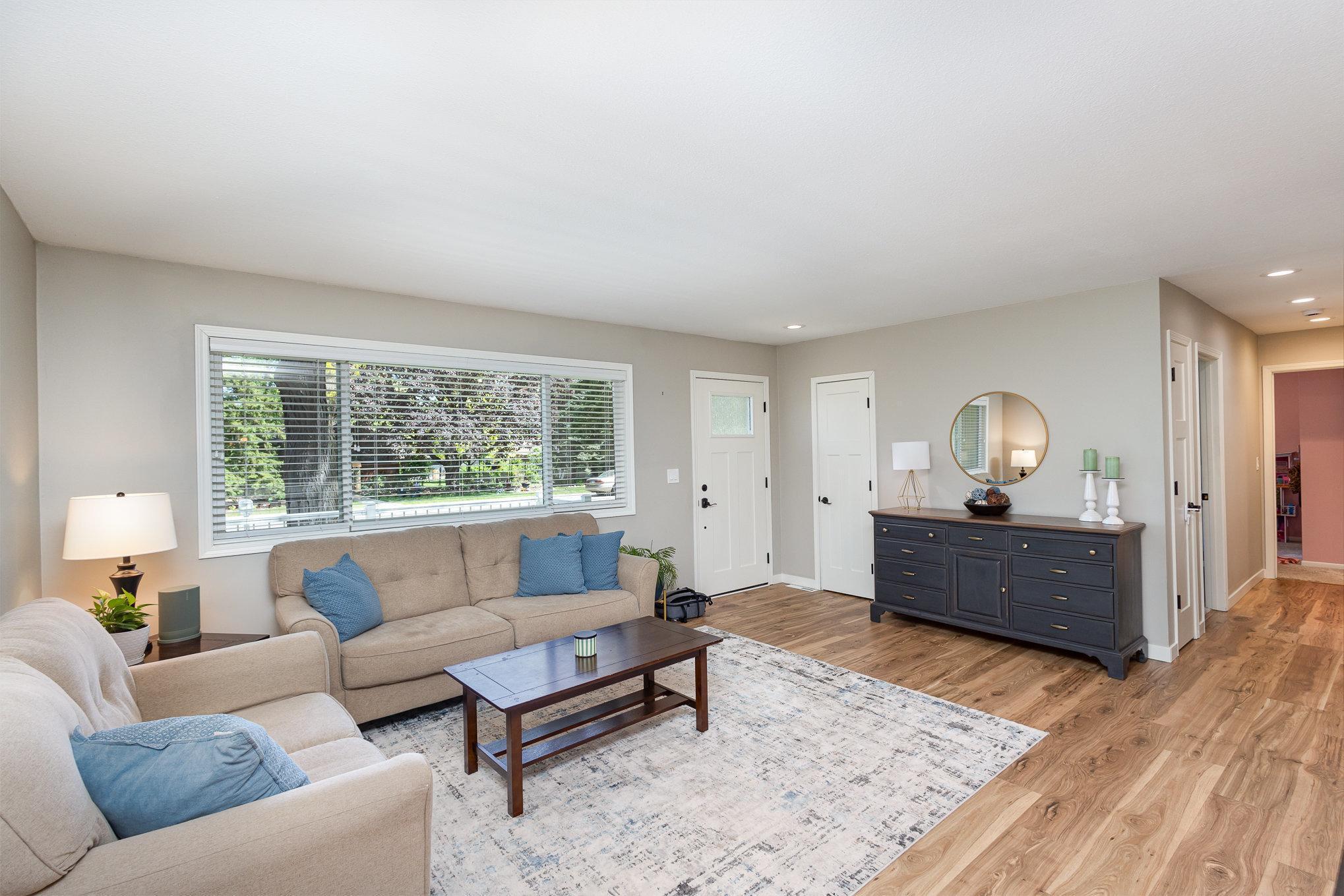 6361 Dawn Avenue, Inver Grove Heights, Minnesota image 3