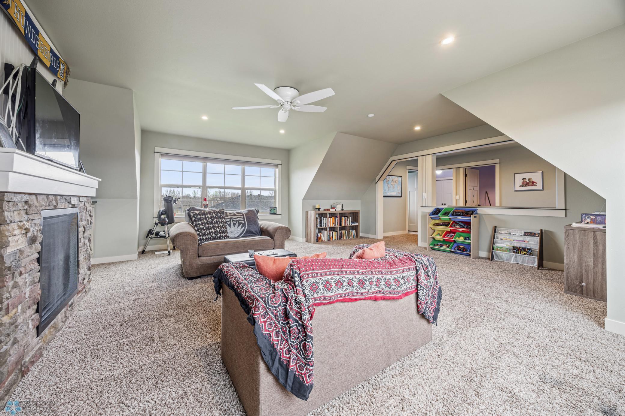 6028 Silverleaf Drive, Fargo, North Dakota image 24