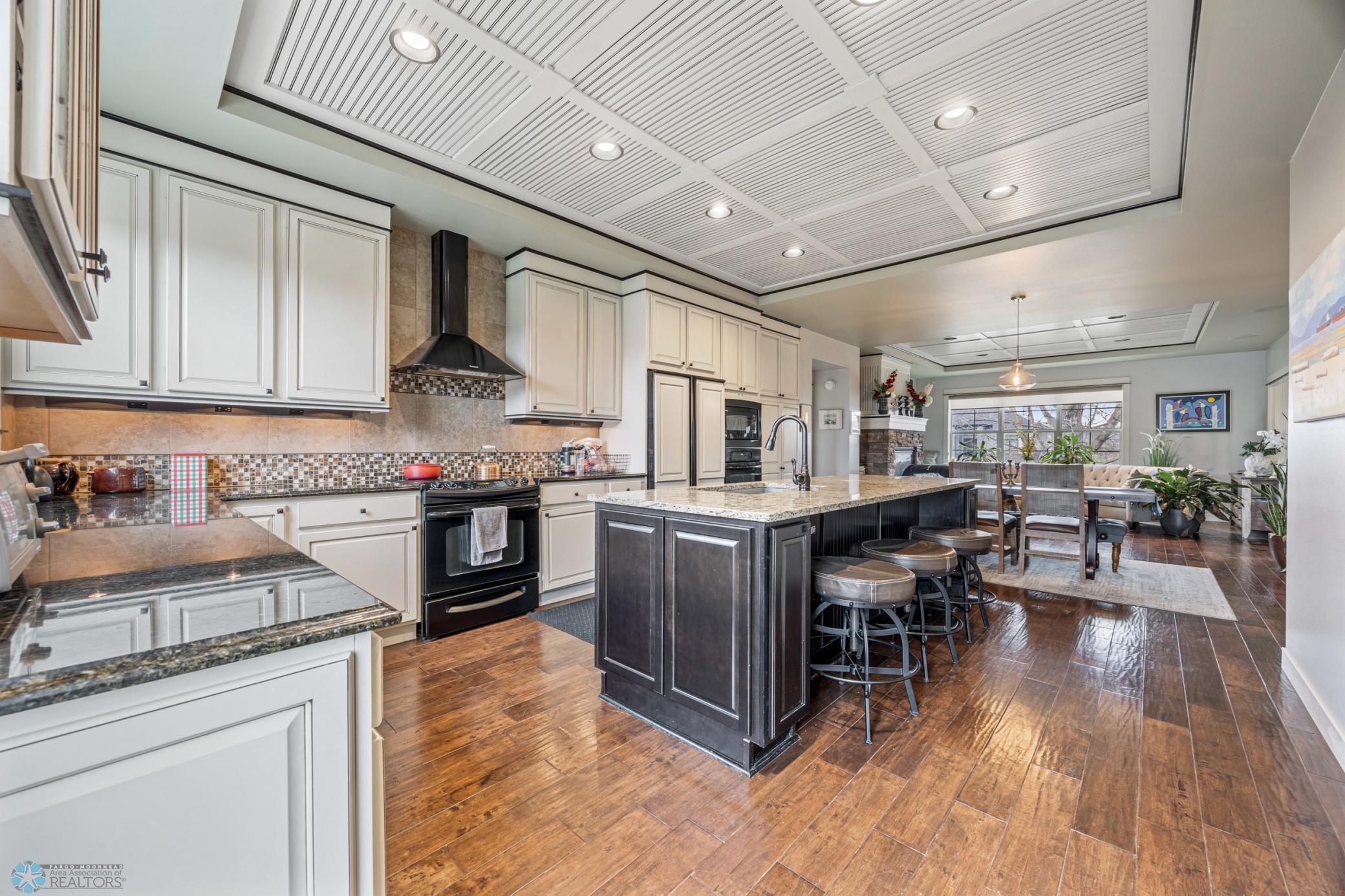 6028 Silverleaf Drive, Fargo, North Dakota image 13