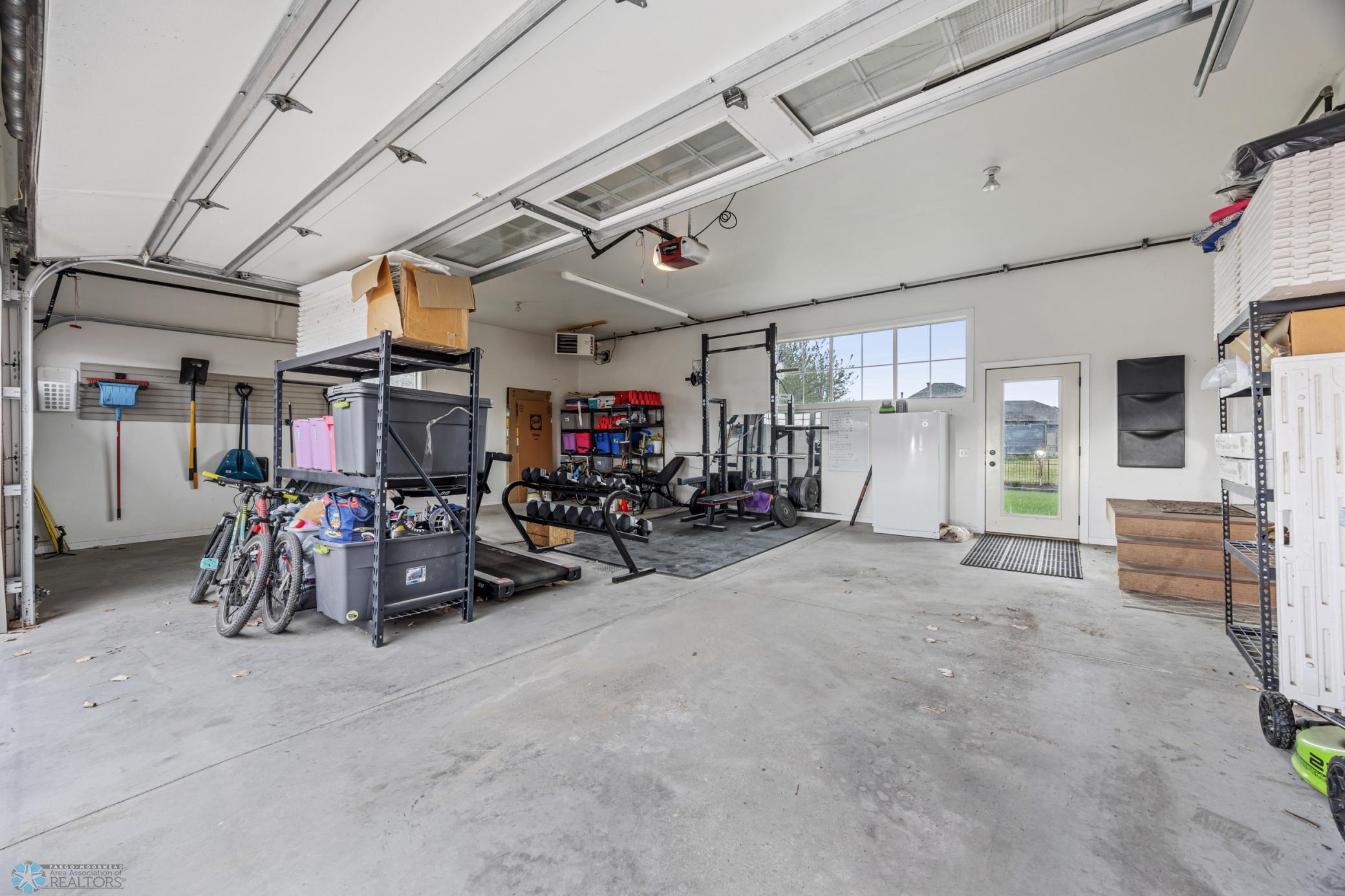 6028 Silverleaf Drive, Fargo, North Dakota image 39