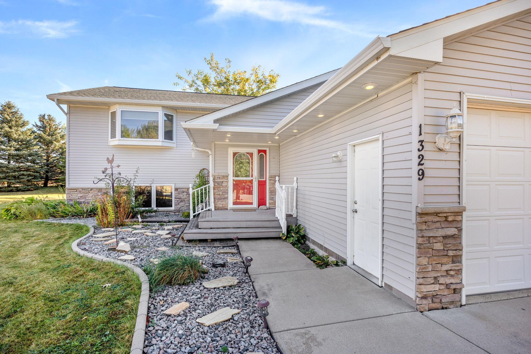 1329 Birdie Court, Hutchinson, Minnesota image 2