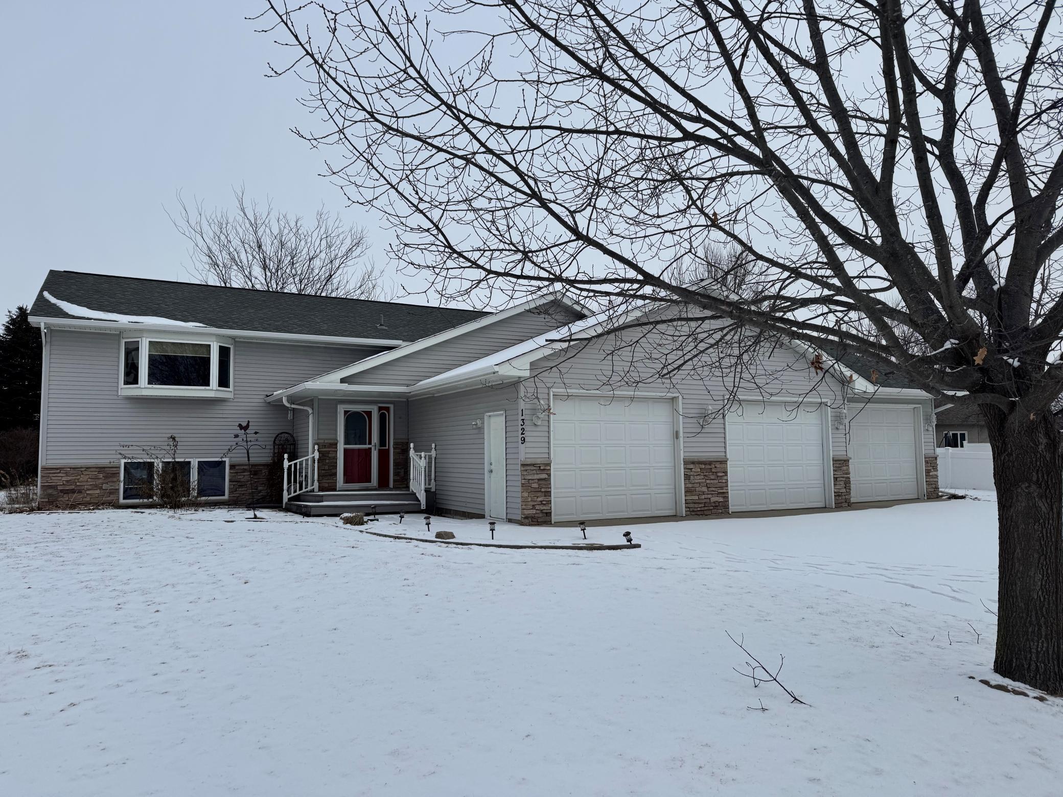 1329 Birdie Court, Hutchinson, Minnesota image 1