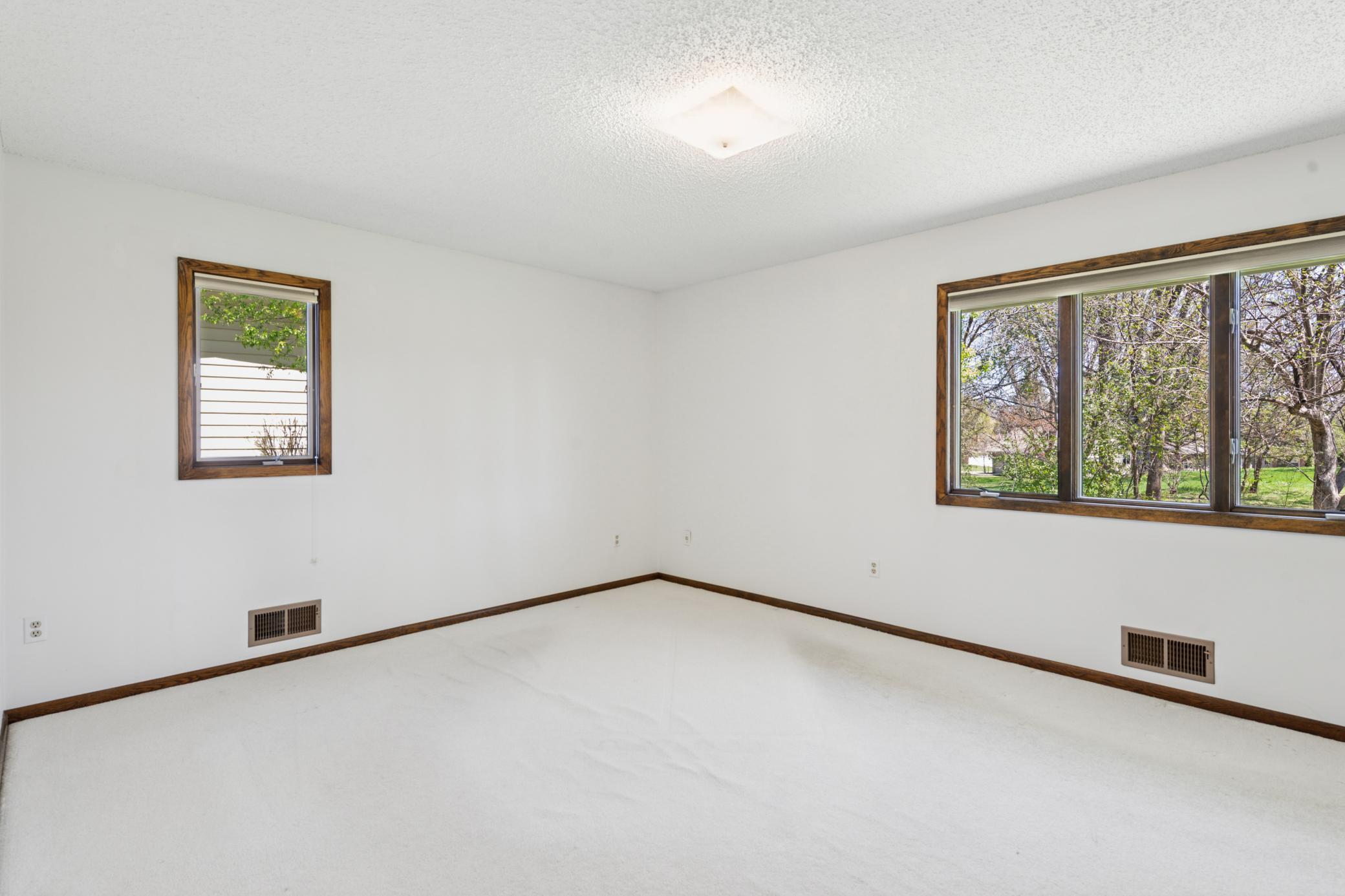 1475 Crest Drive, Chaska, Minnesota image 15