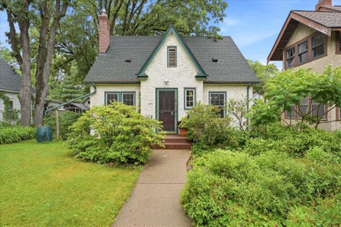 Homes For Sale - 3032 43rd Avenue<br/> Minneapolis, MN 55406