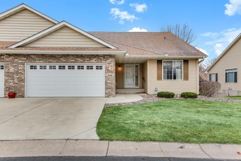 Townhouse For Sale - 516 Marmik Circle<br/> Hastings, MN 55033